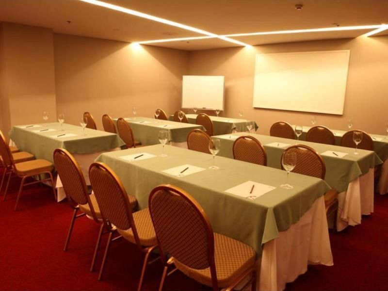 Armada Hotel Manila Ngoại thất bức ảnh