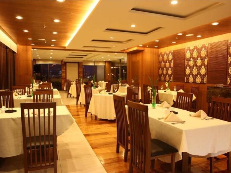 Armada Hotel Manila Ngoại thất bức ảnh