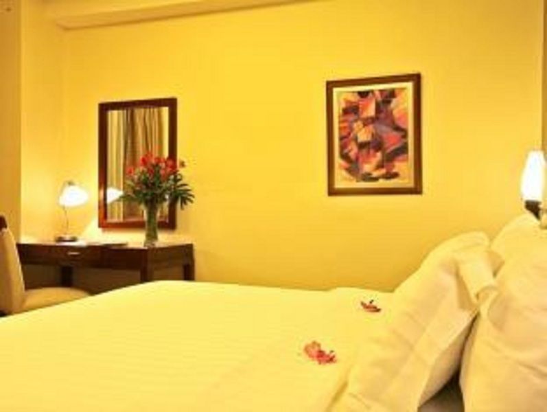 Armada Hotel Manila Ngoại thất bức ảnh