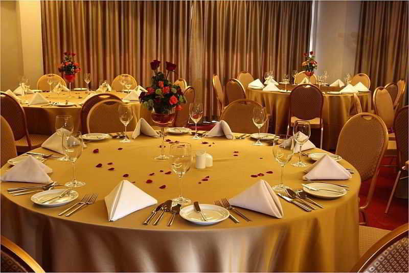 Armada Hotel Manila Ngoại thất bức ảnh